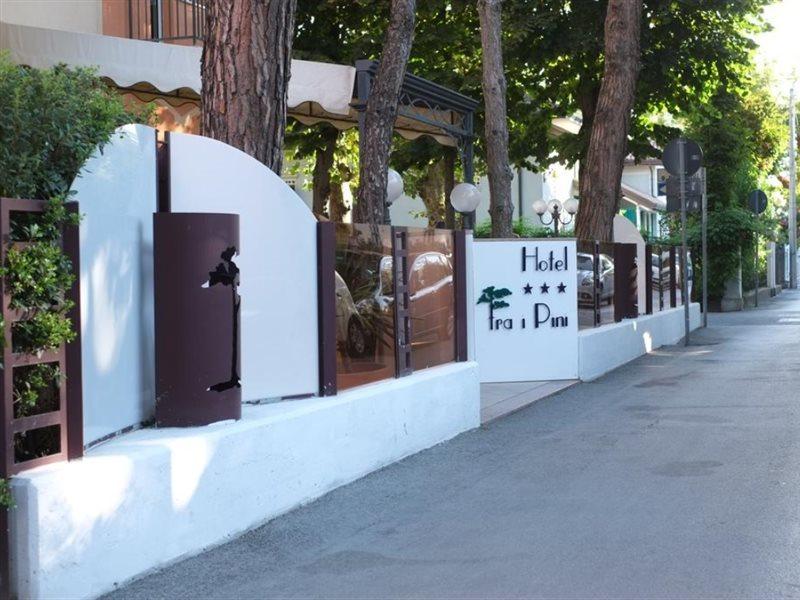 Hotel Fra I Pini Rimini Extérieur photo