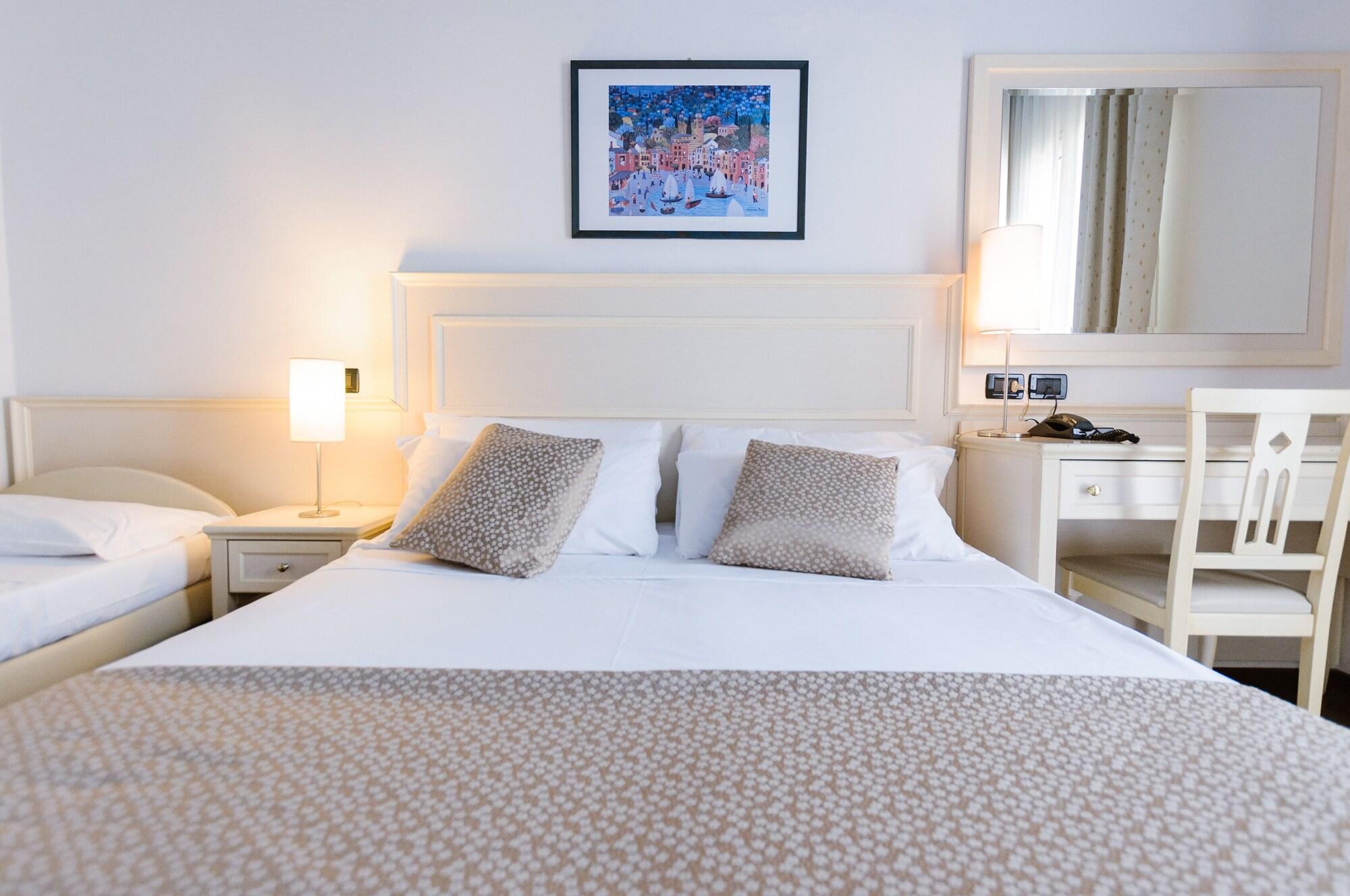 Hotel Fra I Pini Rimini Extérieur photo