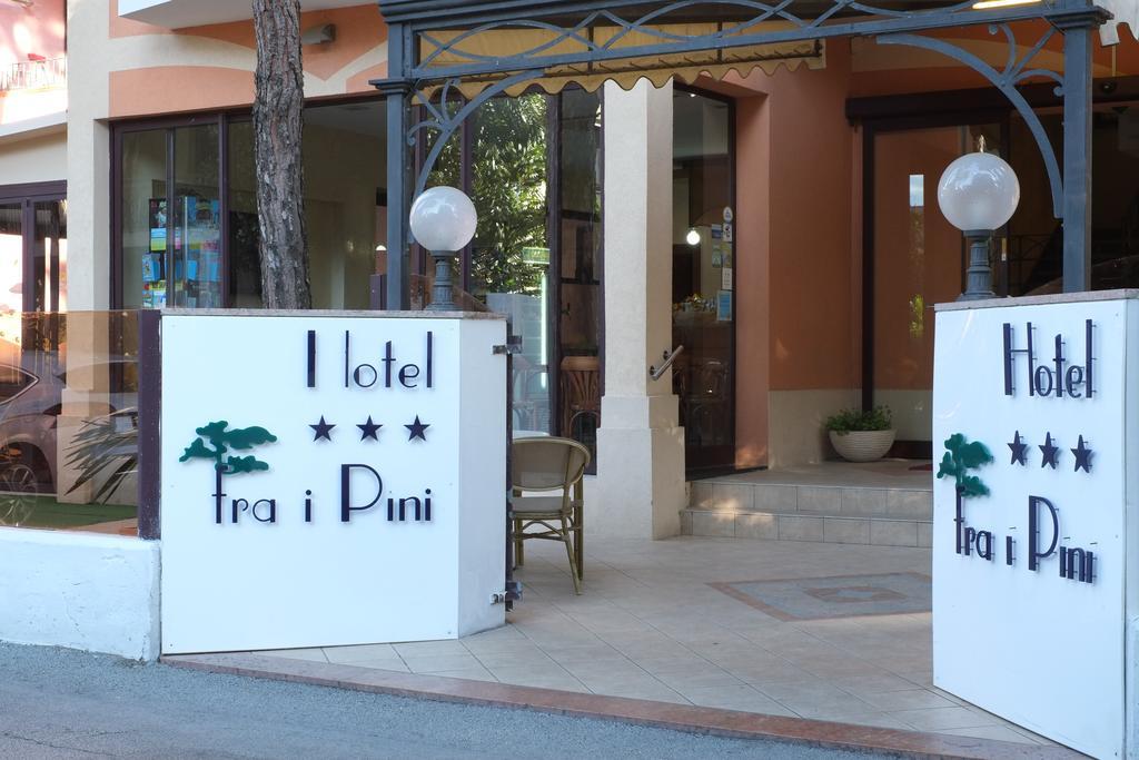 Hotel Fra I Pini Rimini Extérieur photo