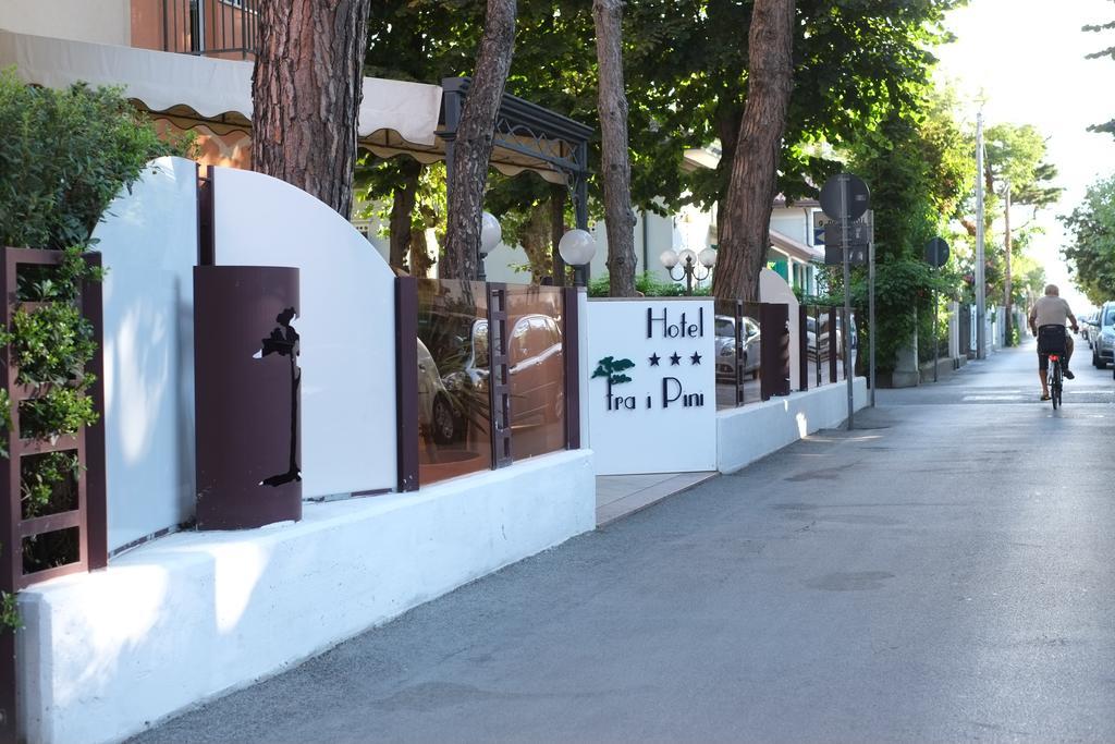 Hotel Fra I Pini Rimini Extérieur photo
