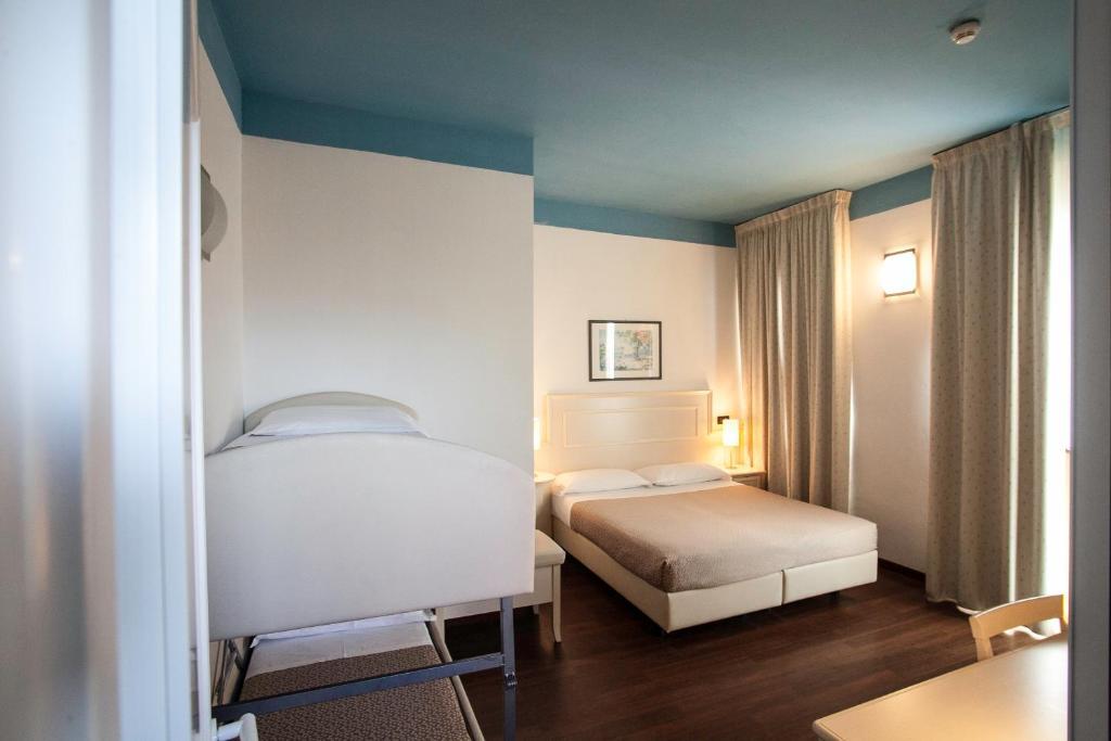 Hotel Fra I Pini Rimini Extérieur photo
